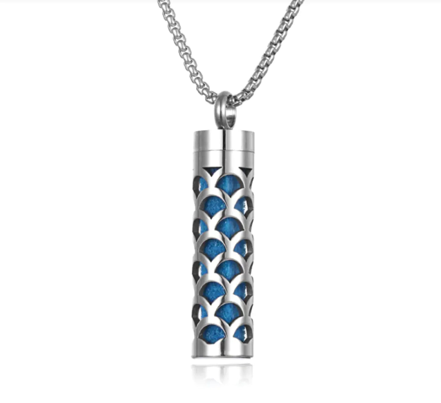 Aroma Elegance: Stainless Steel Essential Oil Diffuser Necklace