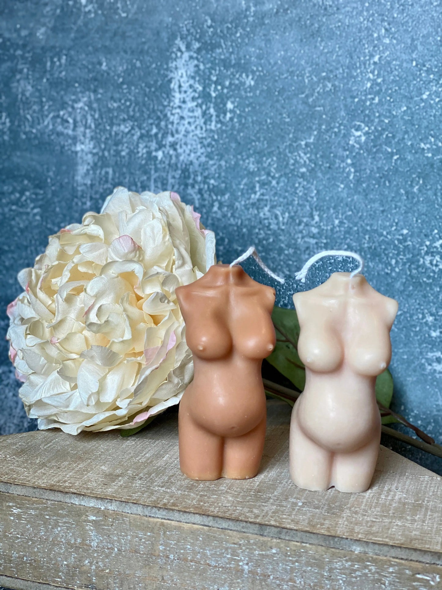 Artistic Sculpted Pregnant Woman’s Body Candle